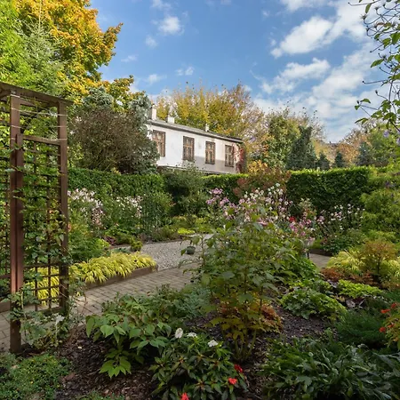 Cozy Corner By Cozyplace *